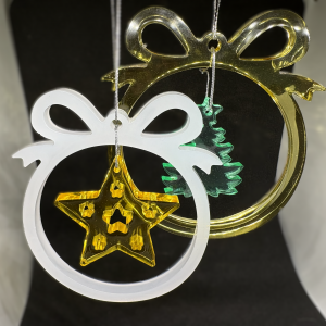 Dangling Baulble